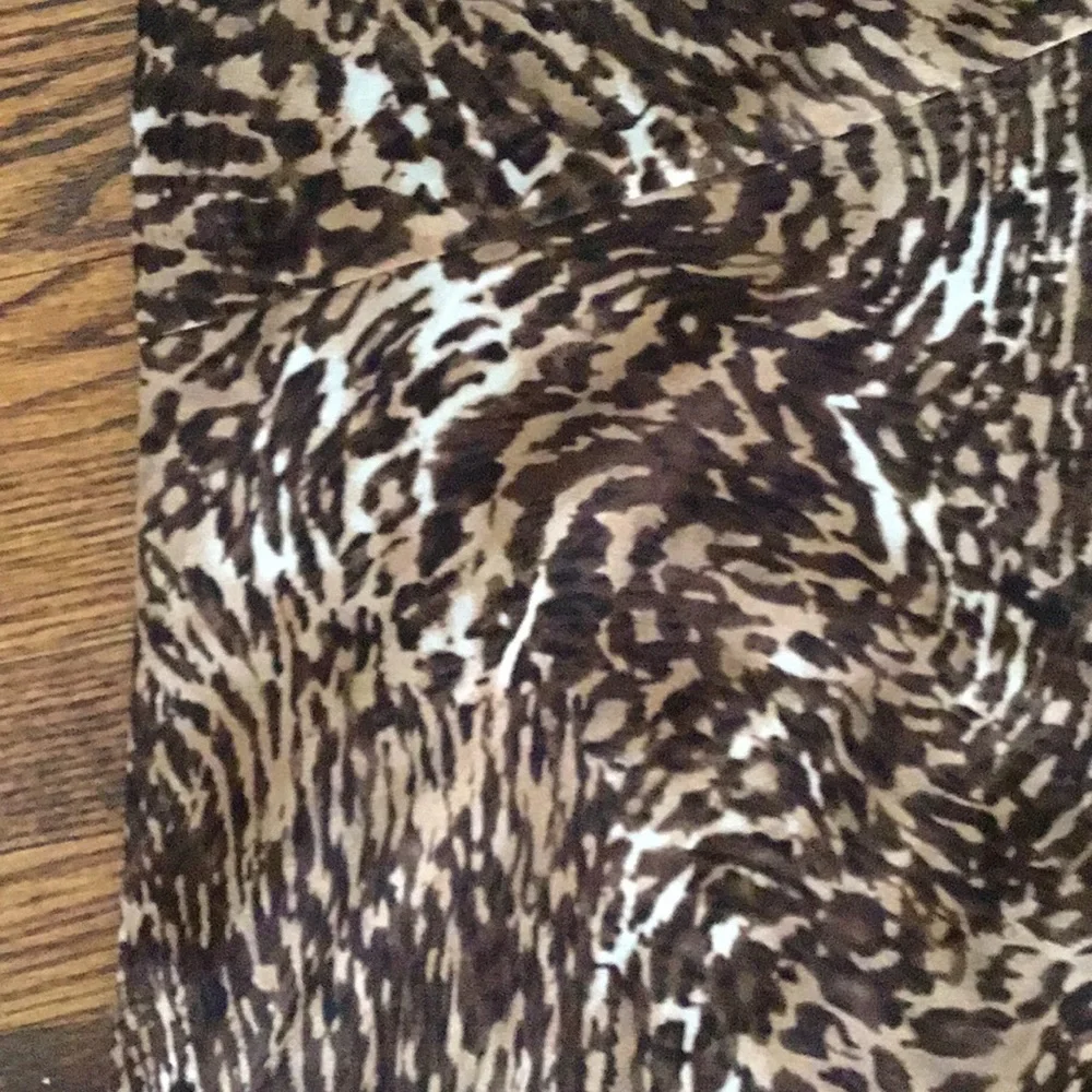 Liz Claiborne Animal Print Chiffon Skirt - Picture 4 of 9